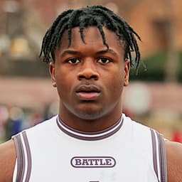 Ezavier Crowell