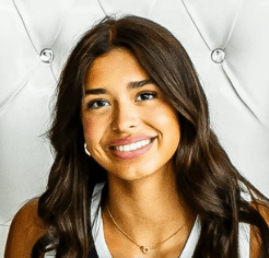 Andrea Flores